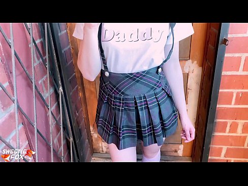 ❤️ Schoolgirl sucks a Dick go domhain agus fucks ionad ranganna. ❤️  Porn  linn ☑