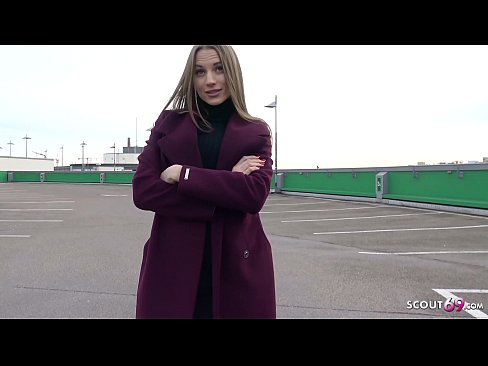 ❤️ IS SCÓITÉAL Gearmánaigh Aisling A THUGANN CRUACH, TELLTALE PÁIRCEÁLA AGUS SEXY AR AIRGEAD ❤️ Porn linn ☑